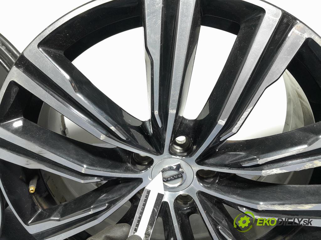 Volvo Xc60 2022 Ráfiky: Hlinikové: 32271570