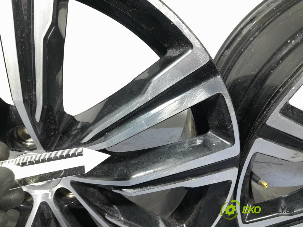 Volvo Xc60 2022 Ráfiky: Hlinikové: 32271570