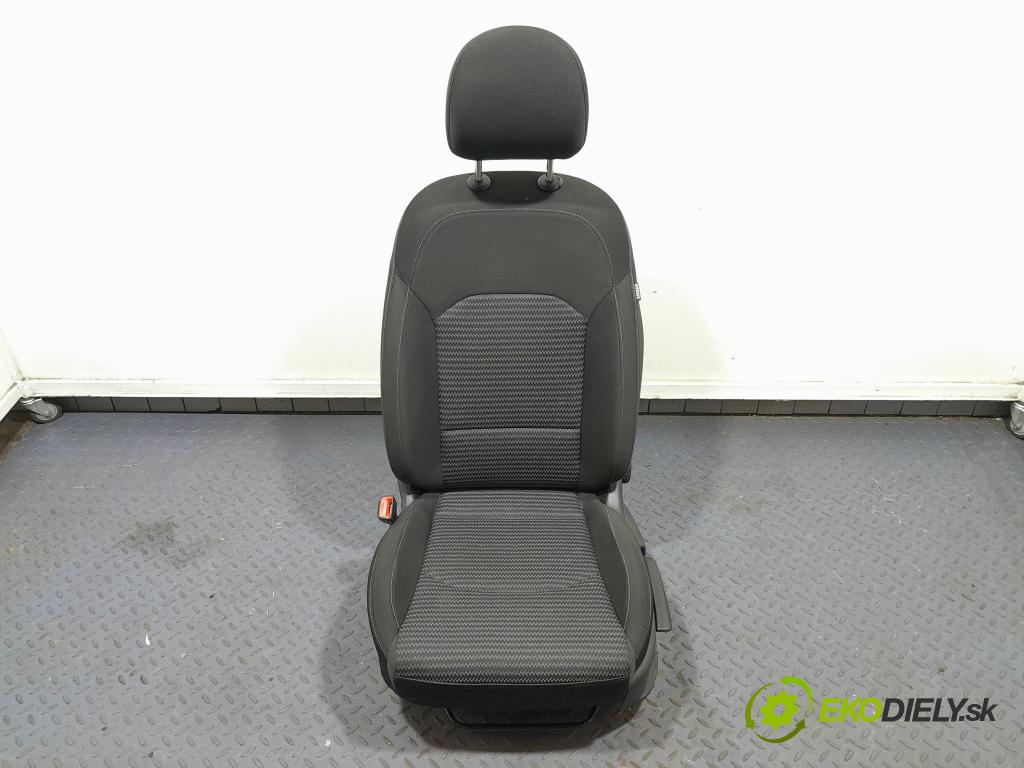 Kia Ceed 2023 Sedačka Ovládače: