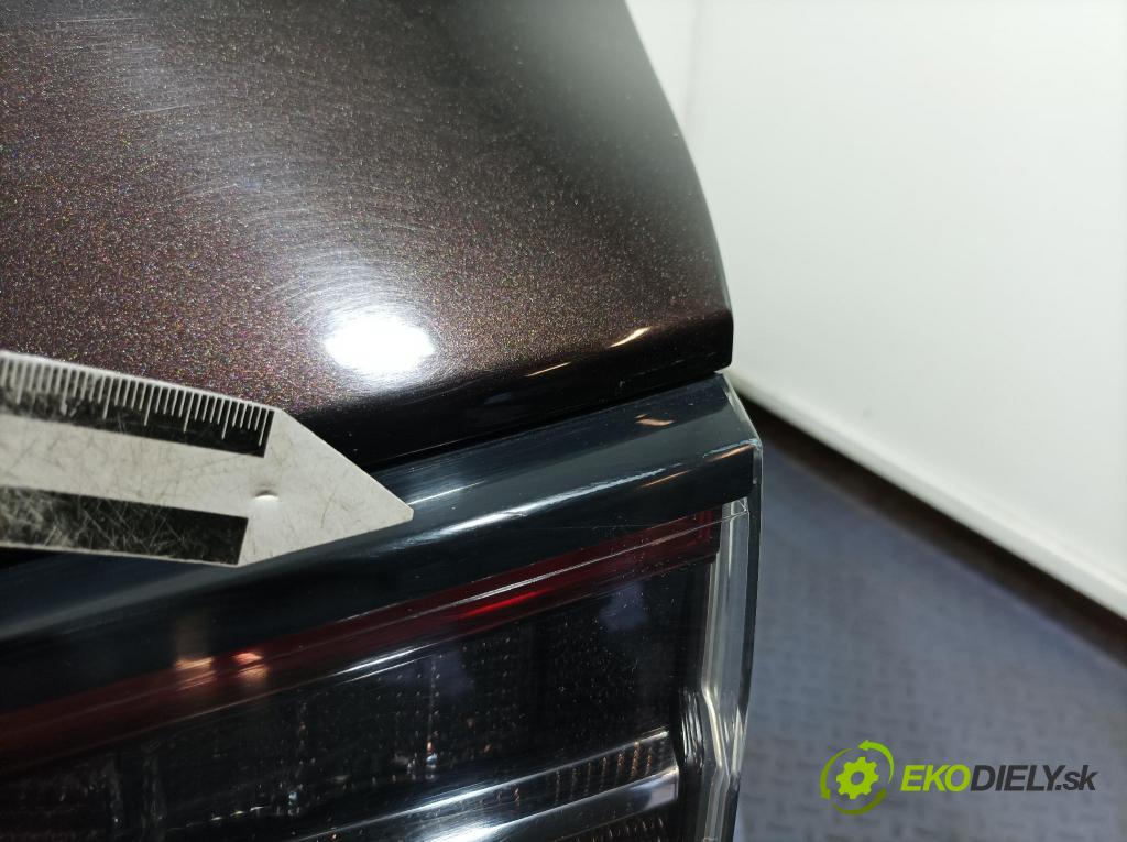 Suzuki Swace 2021 zadna dveře kufra: kufra: