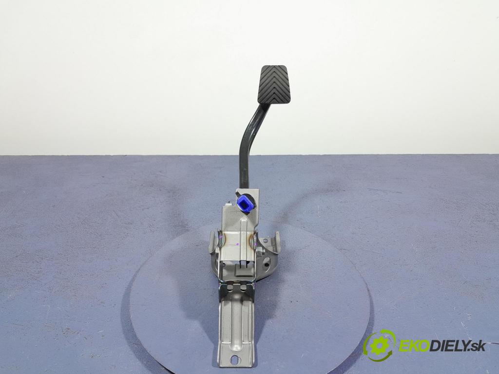 Kia Ceed 2023 pedále 32800-J7100