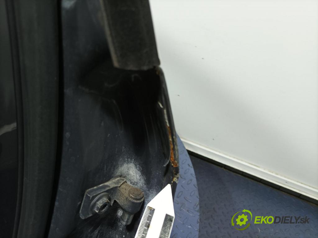 Vw Passat 2011 dvere Predné Vľavo: 