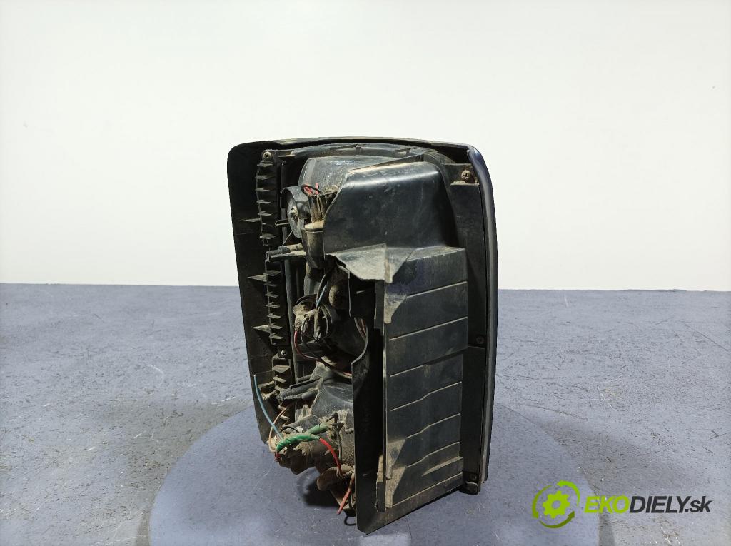 Mitsubishi Pajero 1999 svetlo / reflektor zad Prava: Vonkajsia: 043-1540R