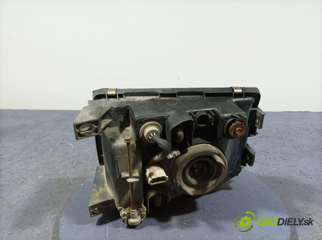 Mitsubishi Pajero 1999 Reflektor: v pravo: 110-87234