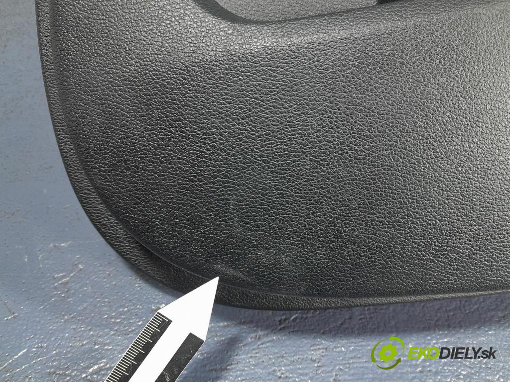Kia Ceed 2023 Čalounictví: dvere zad Prava: 83302-J7020