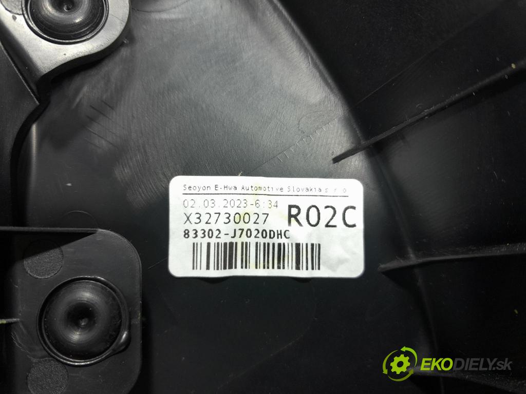 Kia Ceed 2023 Čalounictví: dvere zad Prava: 83302-J7020