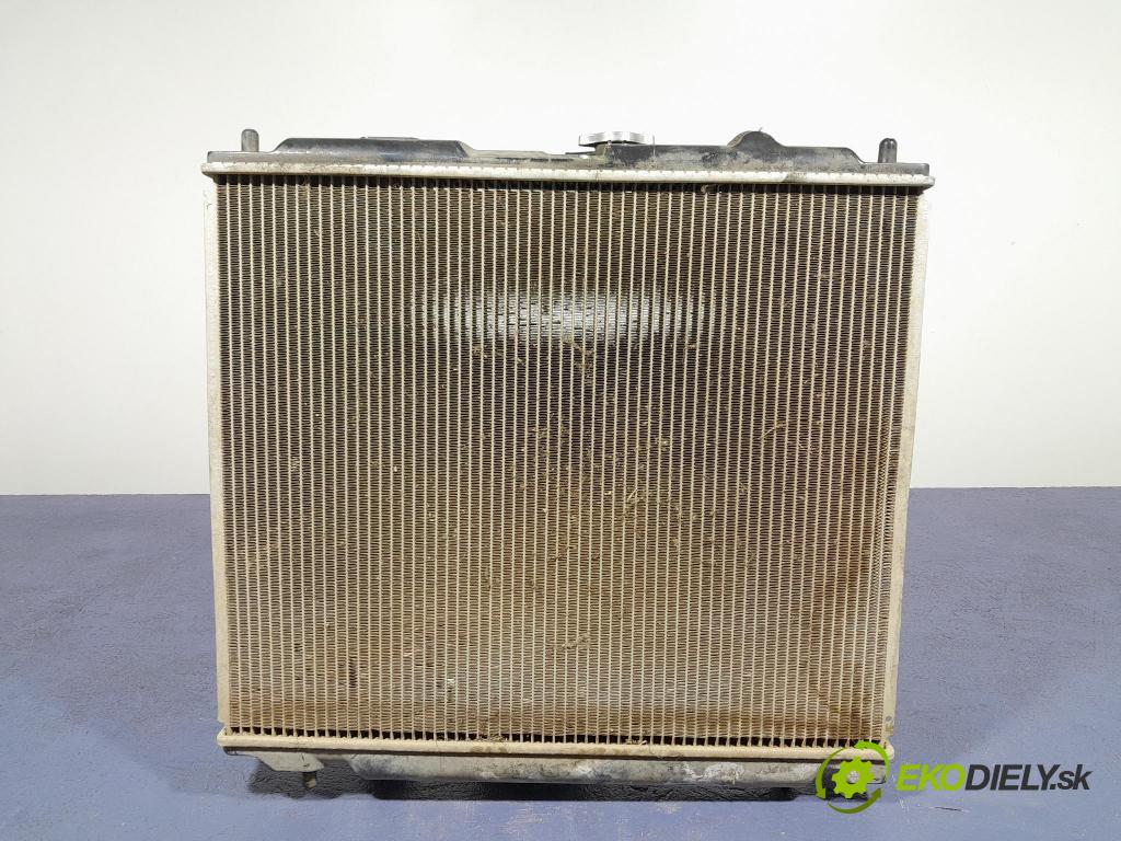 Mitsubishi Pajero 1999 chladič Voda: