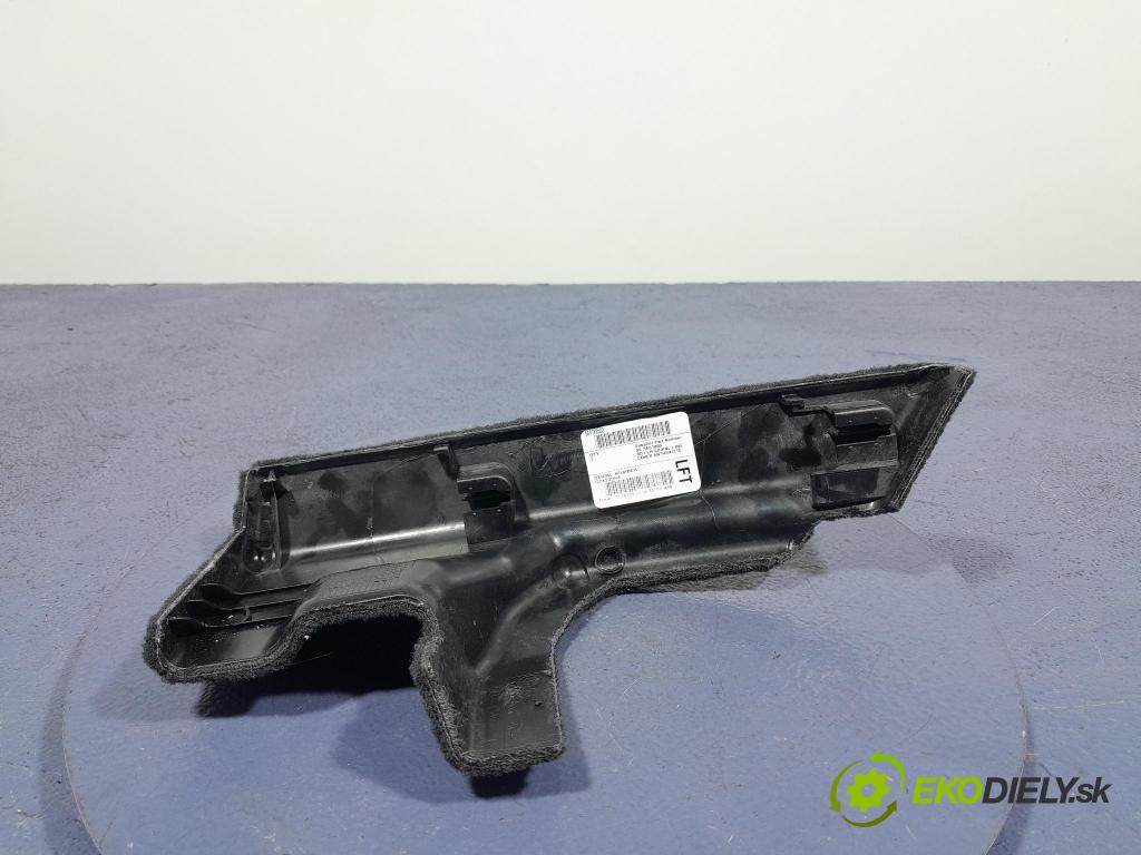 Bmw X7 2021 kryt Plast: Interiéry: 5A01885
