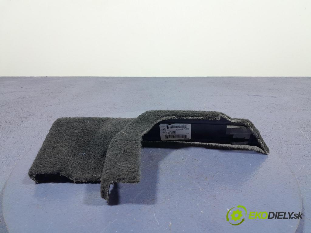 Bmw X7 2021 kryt Plast: Interiéry: 5A01886