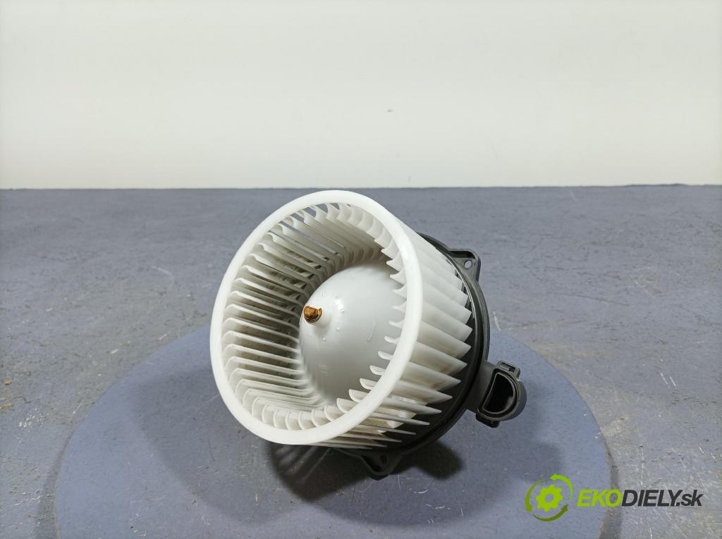Kia Ceed 2023 ventilátor Vzduch: EB1D1NXJAA