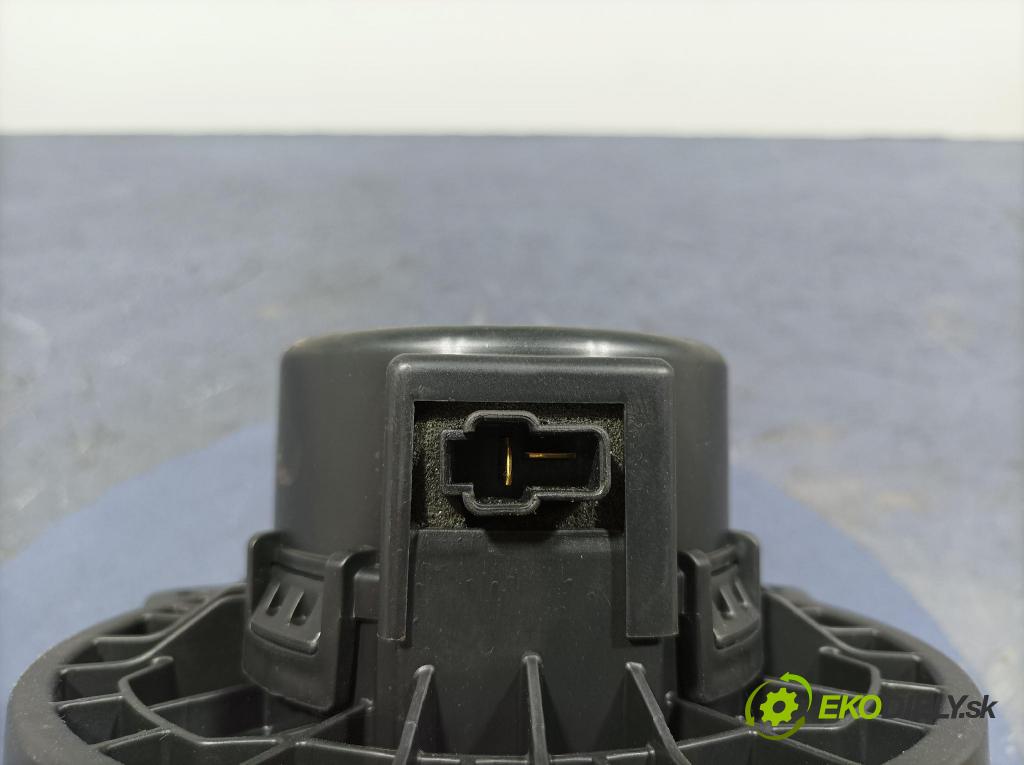 Kia Ceed 2023 ventilátor Vzduch: EB1D1NXJAA