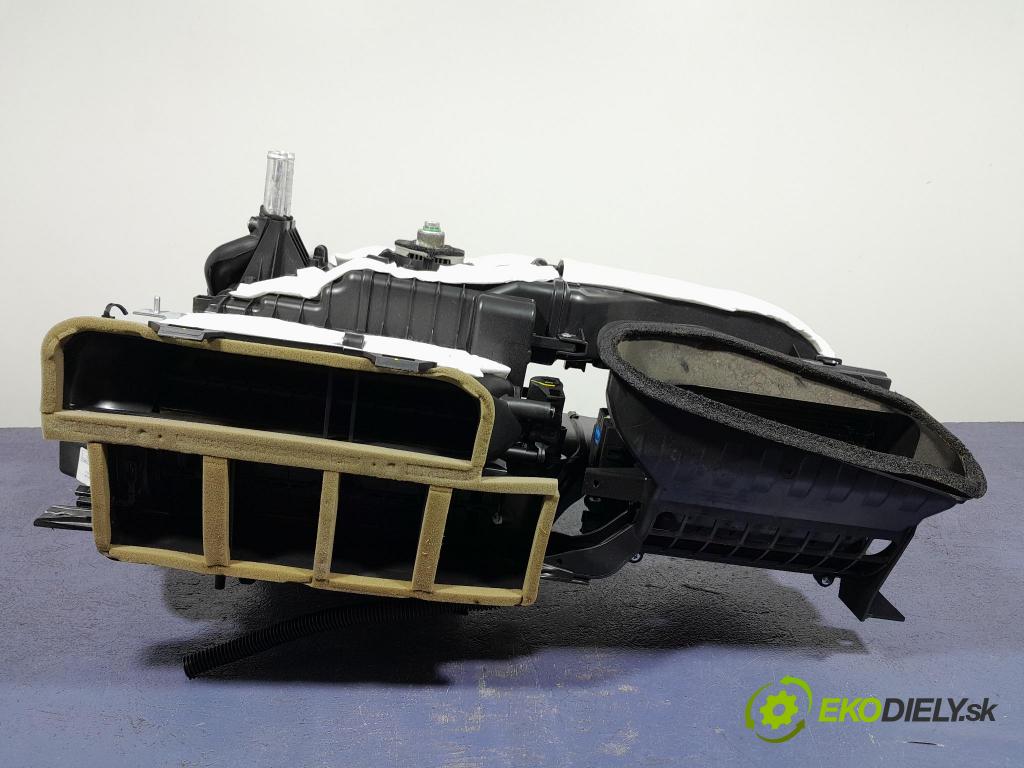 Kia Ceed 2023 radiator 97200-J7020