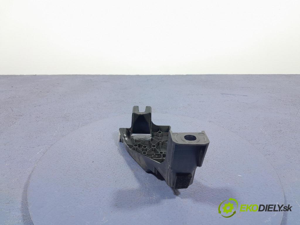 Bmw X7 2021 kryt Plast: Interiéry: 7941113