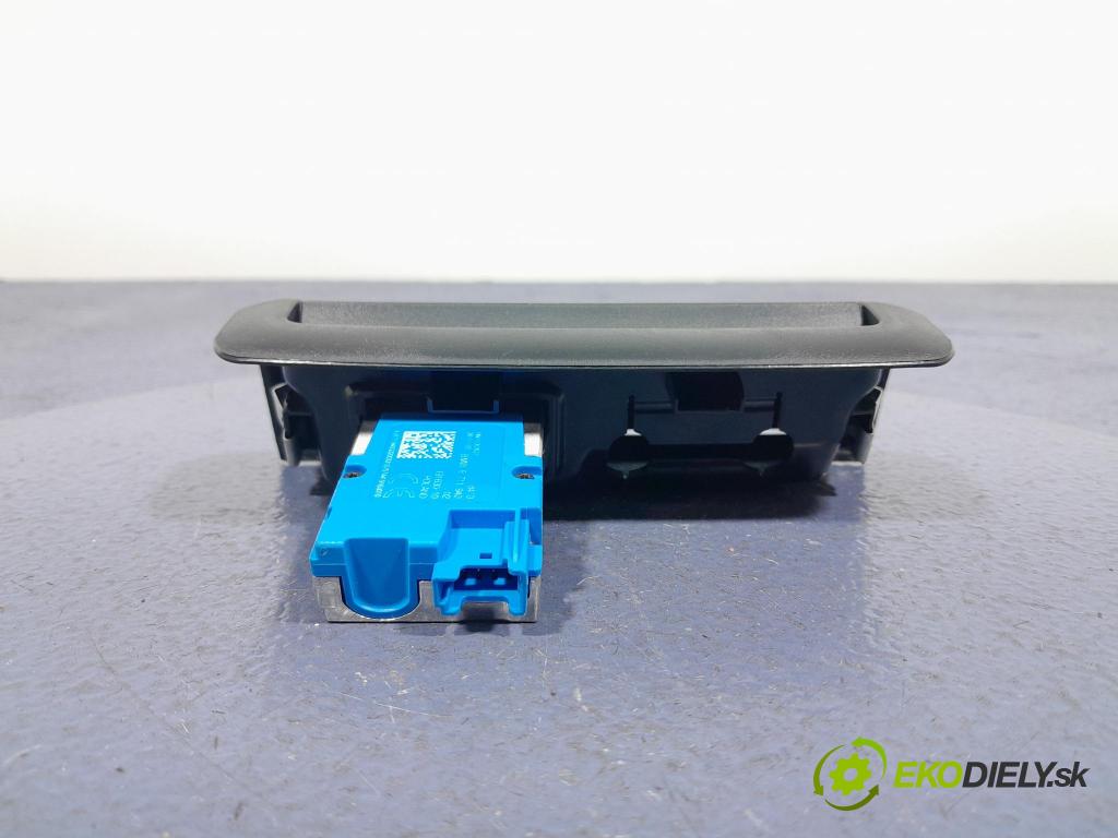 Bmw X7 2021 kryt Plast: Interiéry: 6995521
