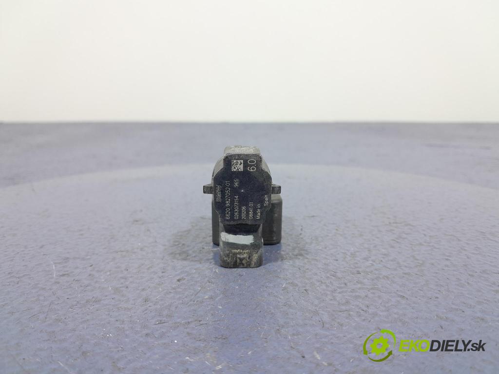Bmw X7 2021 snímač / riadiaca jednotka PDC 9827052