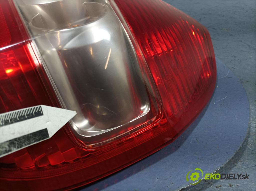 Honda Jazz 2008 svetlo / reflektor zad Prava: Vonkajsia: 