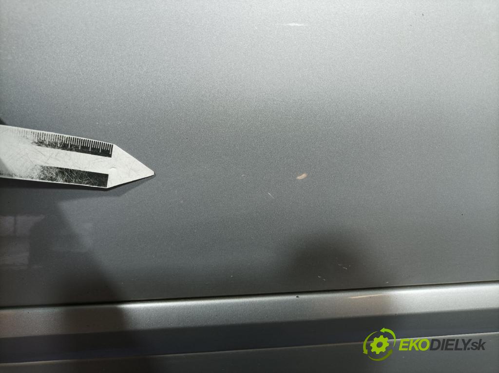 Volvo V50 2007 dvere zad Vľavo: