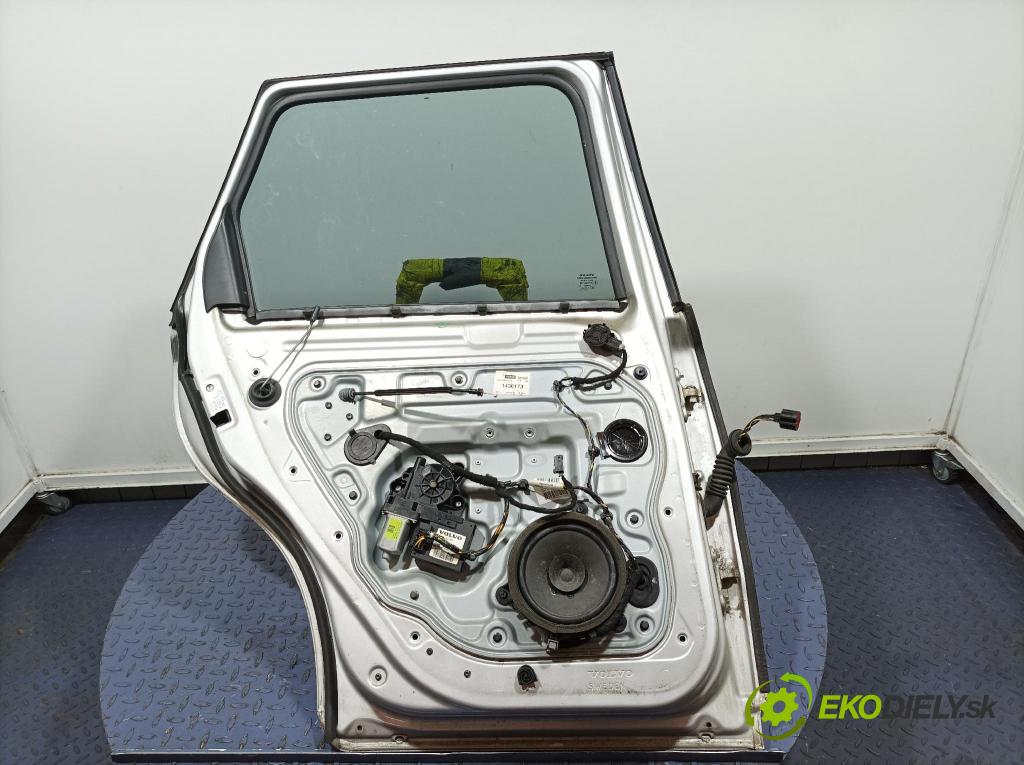 Volvo V50 2007 dvere zad Vľavo: 