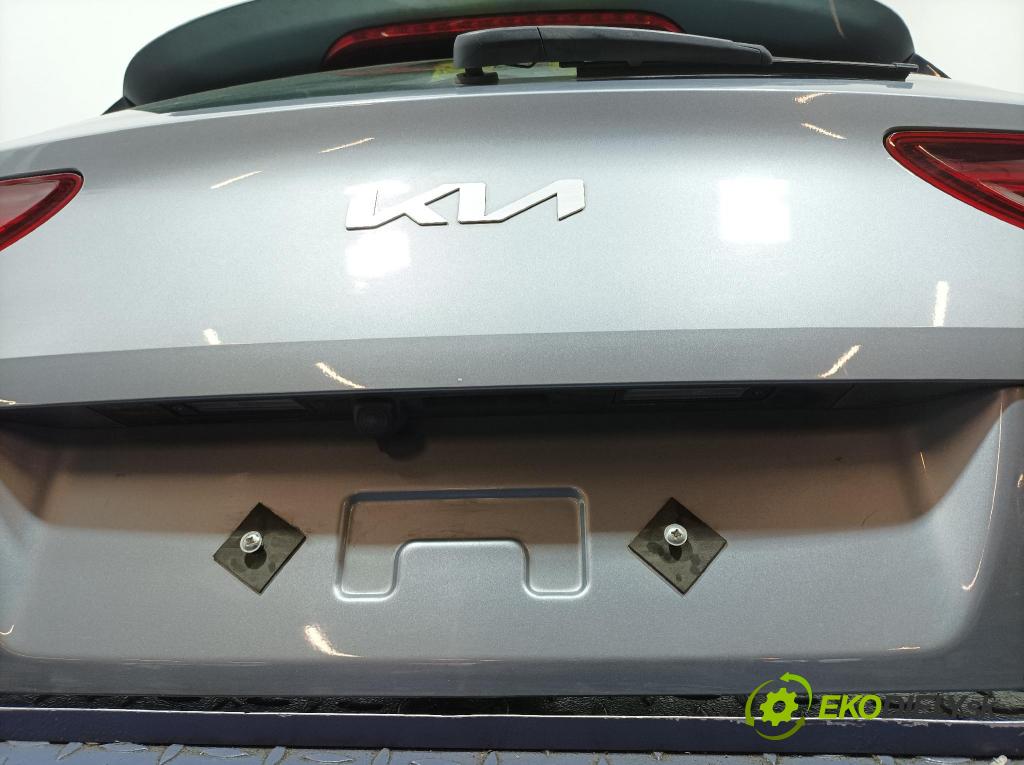 Kia Ceed 2023 zadna dveře kufra: kufra: