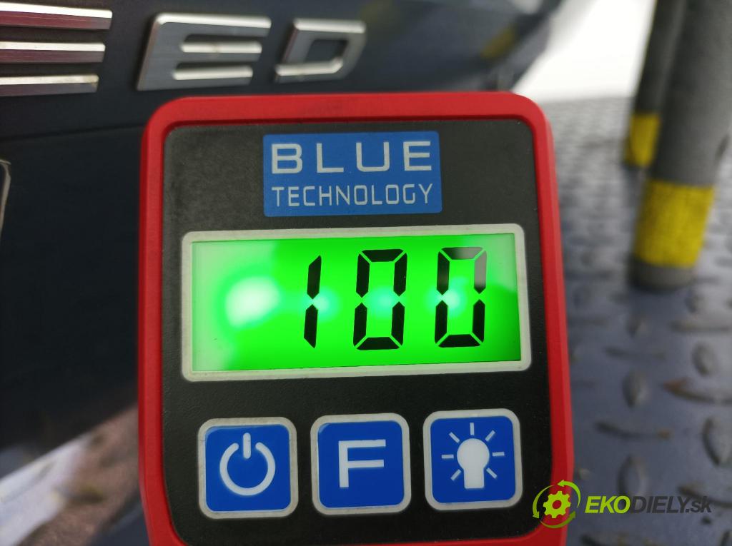 Kia Ceed 2023 zadna dveře kufra: kufra: