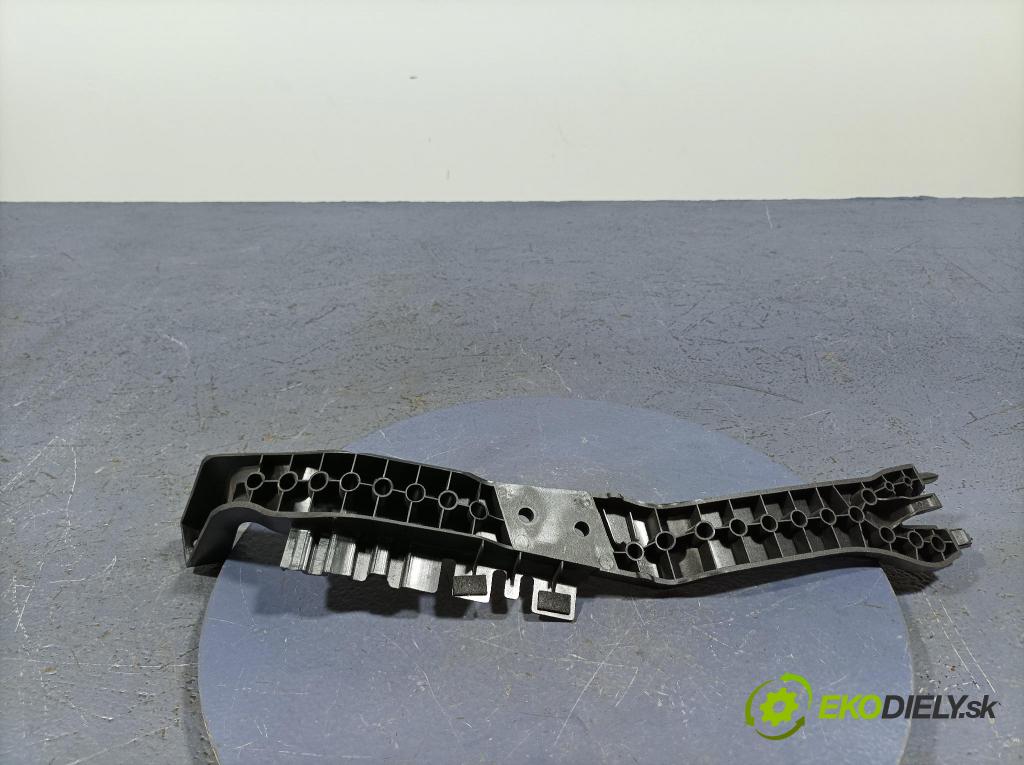 Bmw X7 2021 kryt Plast: Interiéry: 7941116