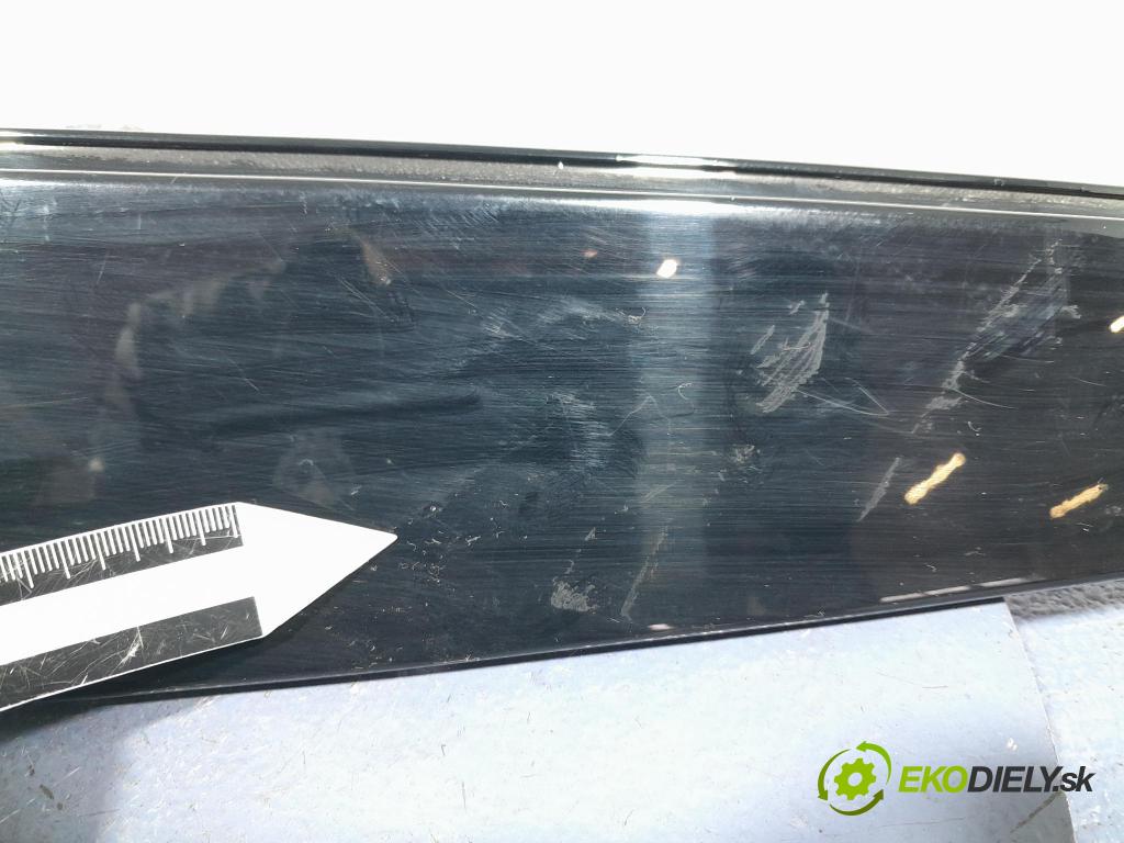 Bmw X7 2021 lišta Dekoratívne: