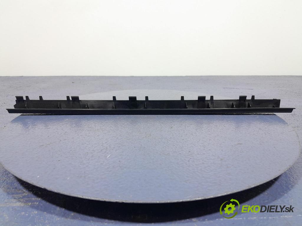 Bmw X7 2021 kryt Plast: Interiéry: 7482521
