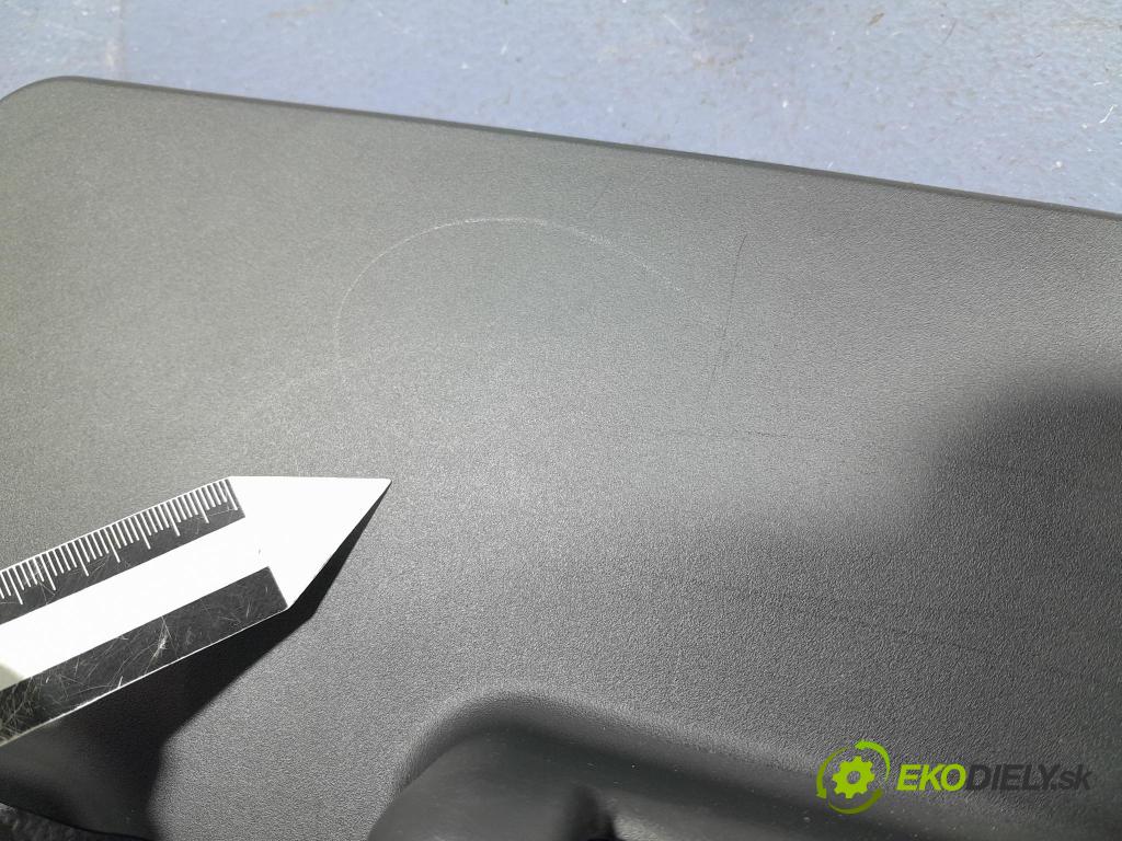 Bmw X7 2021 kryt Plast: Interiéry: 7458778