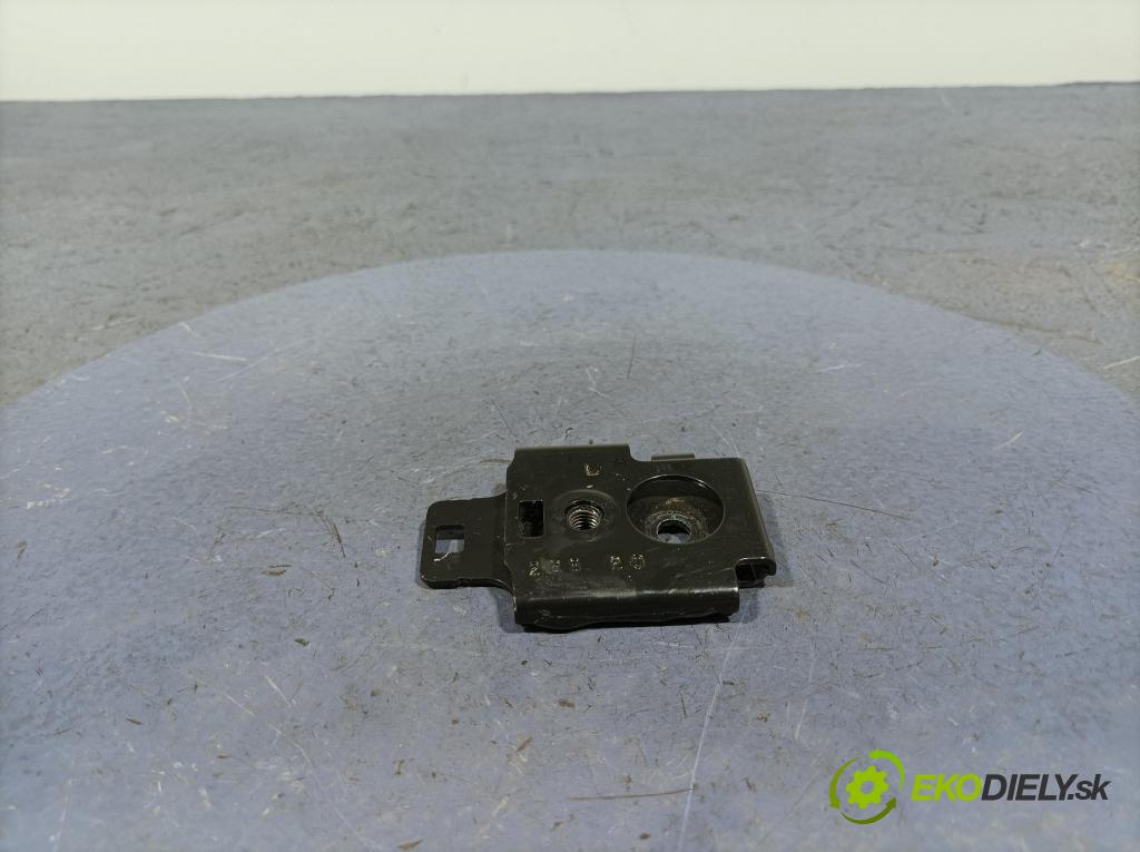 Bmw X7 2021 kryt Plast: Interiéry: 7438981