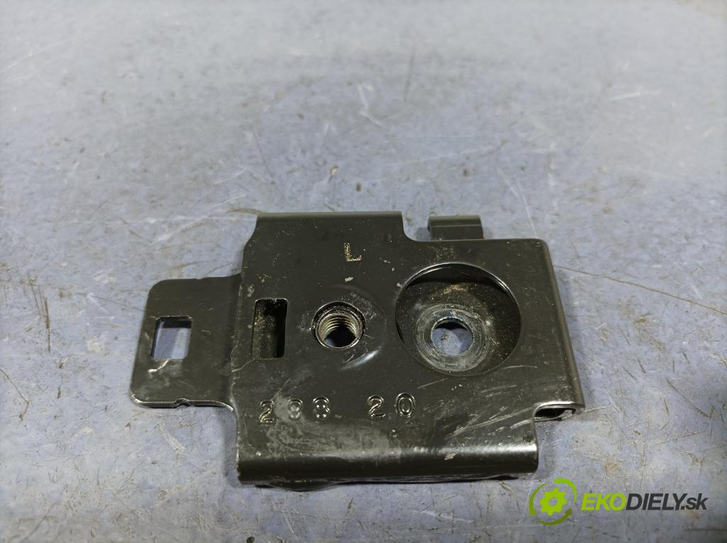 Bmw X7 2021 kryt Plast: Interiéry: 7438981