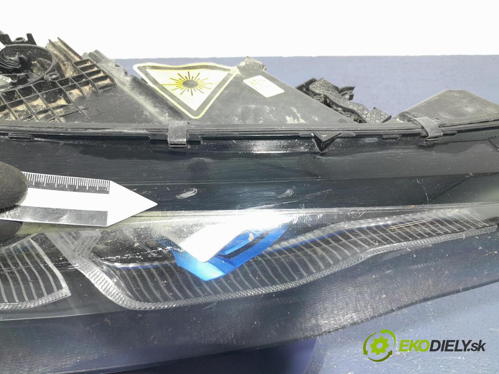 Bmw X7 2021 Reflektor: v pravo: 9481802