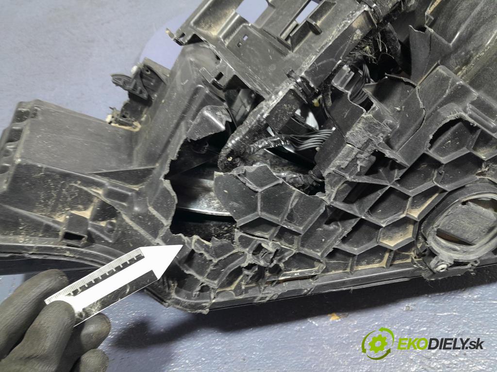 Bmw X7 2021 Reflektor: v pravo: 9481802
