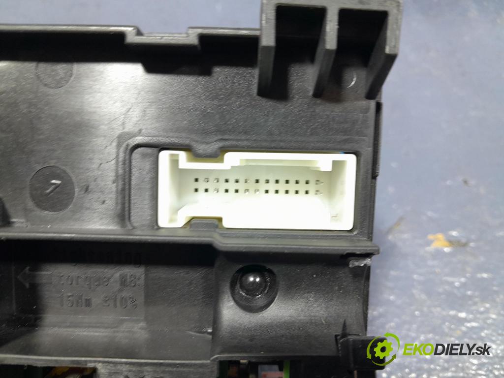 Bmw X7 2021 skrinka Poistky: 8706212