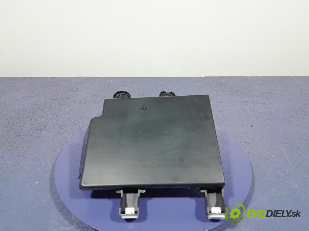 Bmw X7 2021 kryt Plast: Interiéry: 7466134