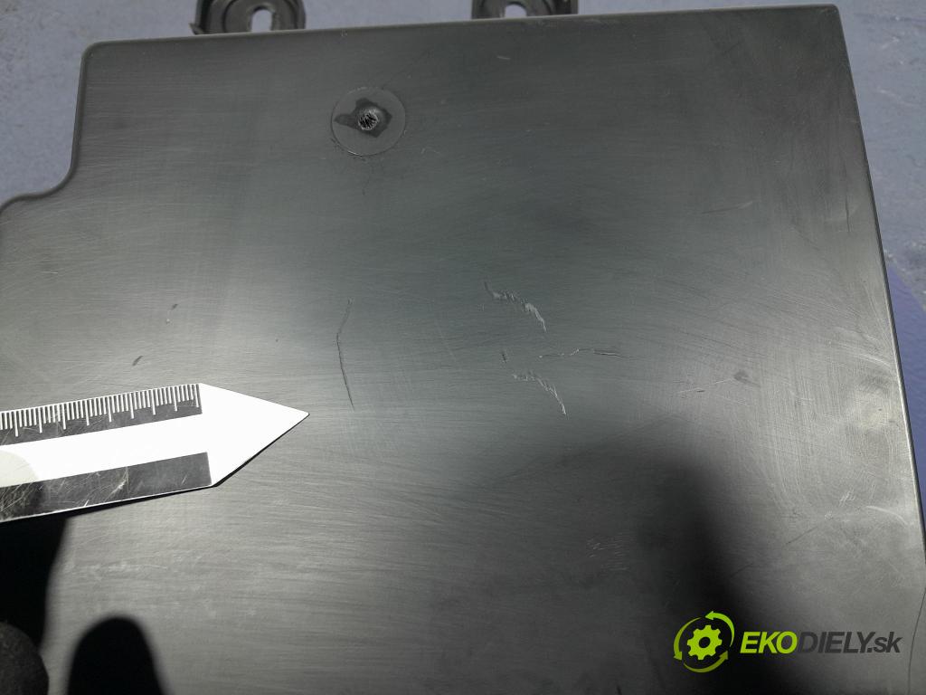 Bmw X7 2021 kryt Plast: Interiéry: 7466134