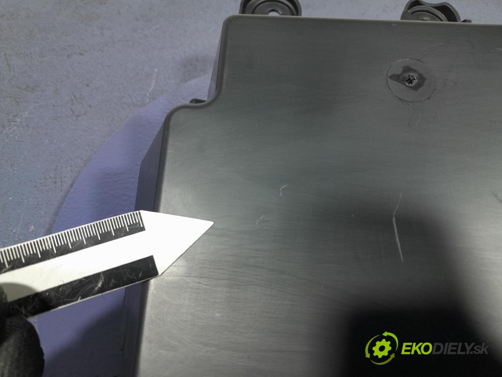 Bmw X7 2021 kryt Plast: Interiéry: 7466134