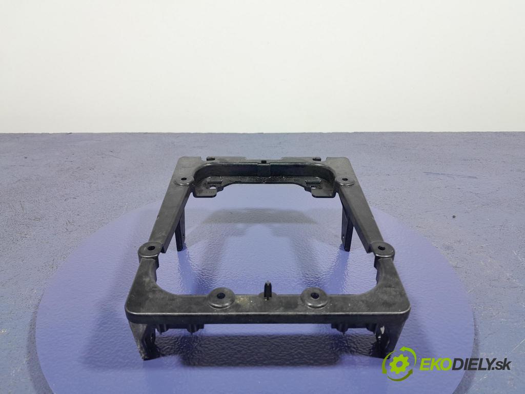 Bmw X7 2021 kryt Plast: podvozek: 9399769