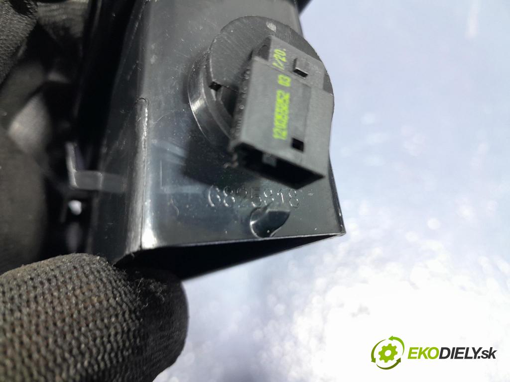 Bmw X7 2021 Vstup: Vzduch: 6825818
