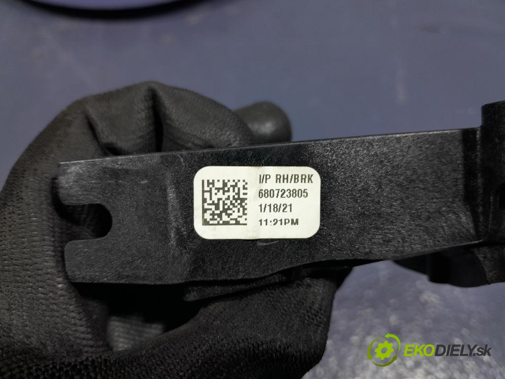 Bmw X7 2021 kryt Plast: Interiéry: 6807238