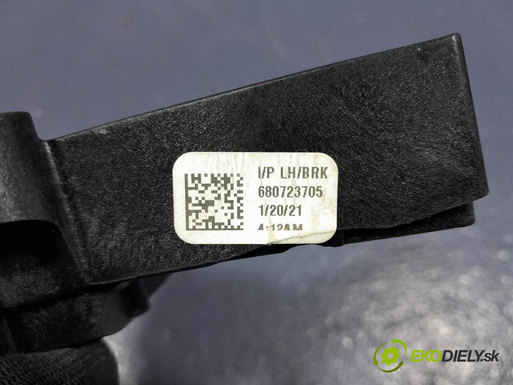 Bmw X7 2021 kryt Plast: Interiéry: 6807237
