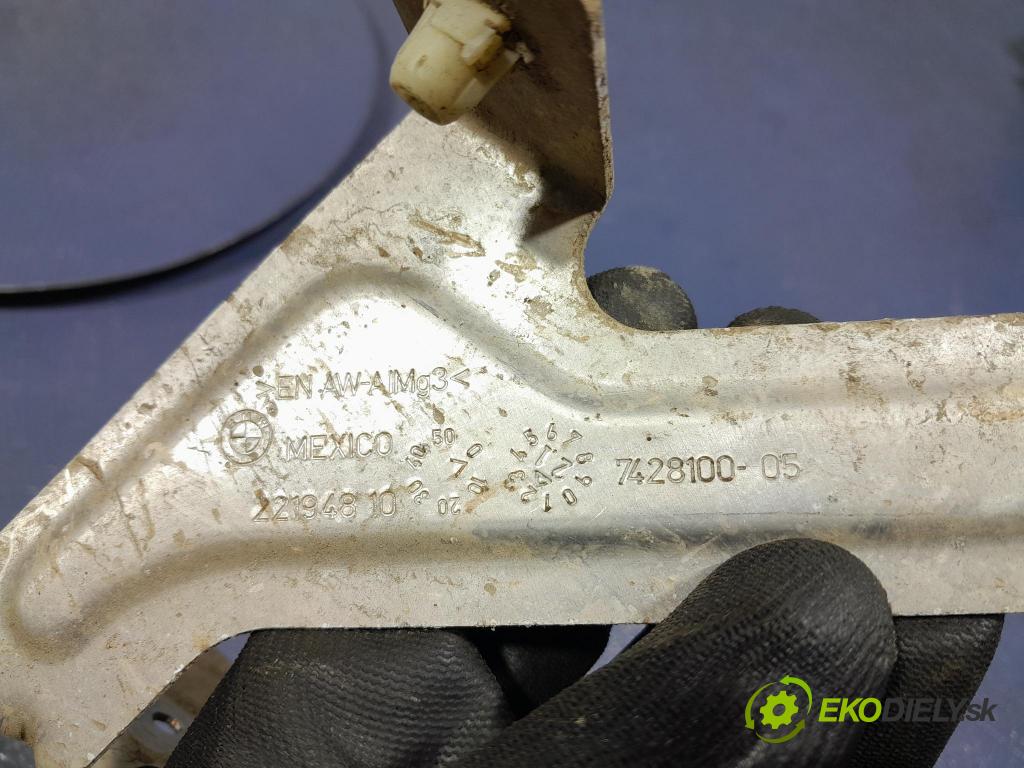 Bmw X7 2021 kryt Plast: podvozek: 7428100