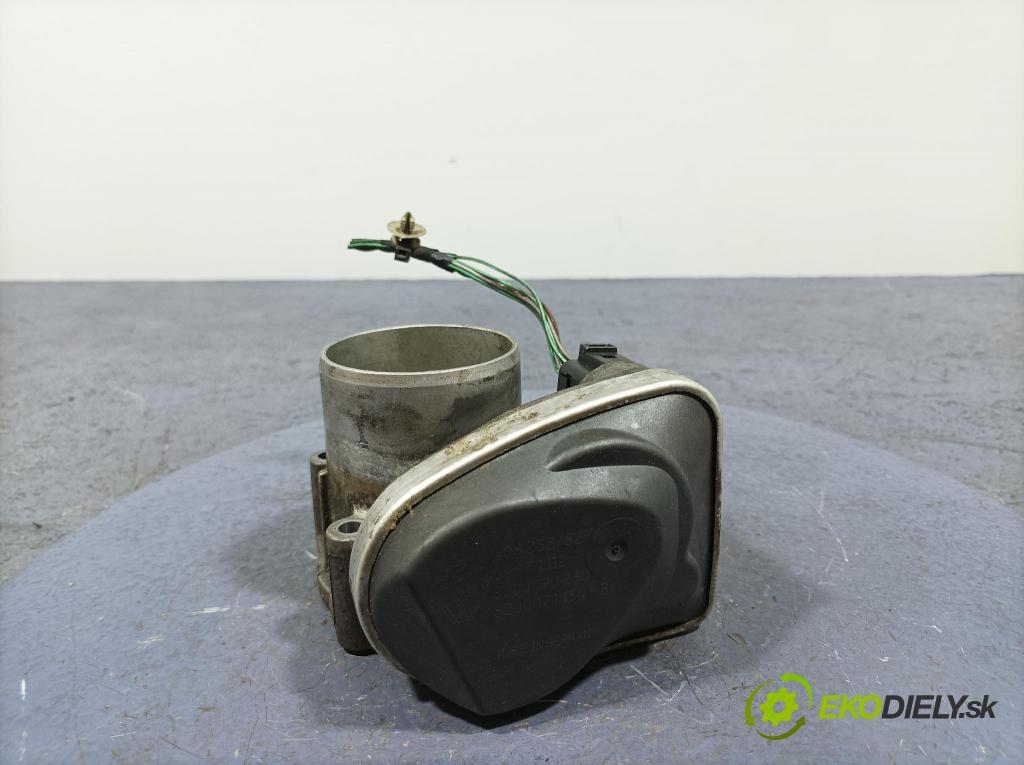 Renault Megane 2009 klapka 8200171134