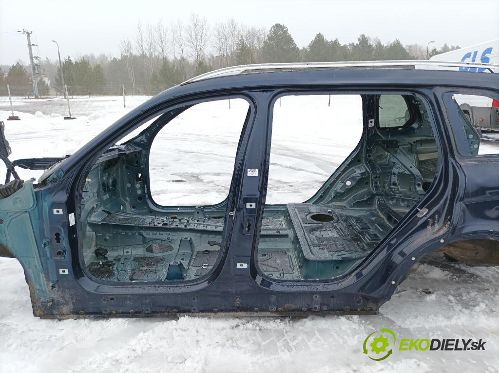 Bmw X7 2021 práh Levý: