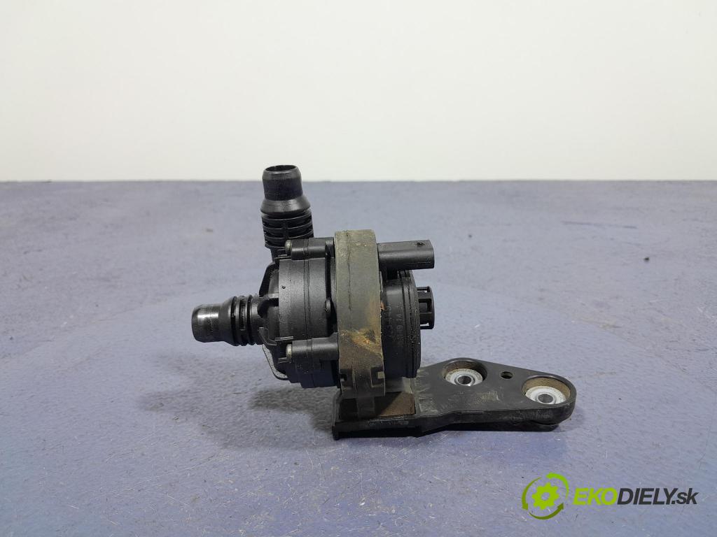 Bmw X7 2021 čerpadlo Voda: 8477210