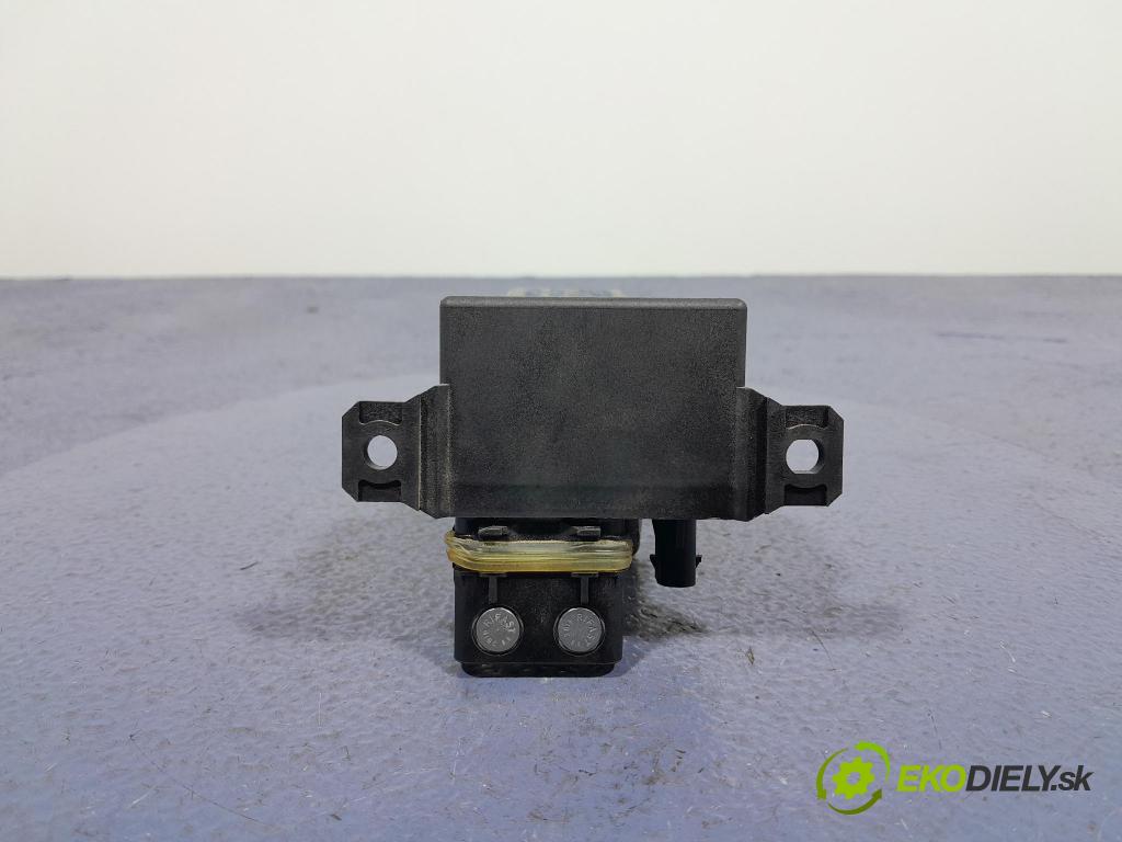 Bmw X7 2021 Relé: 6836504