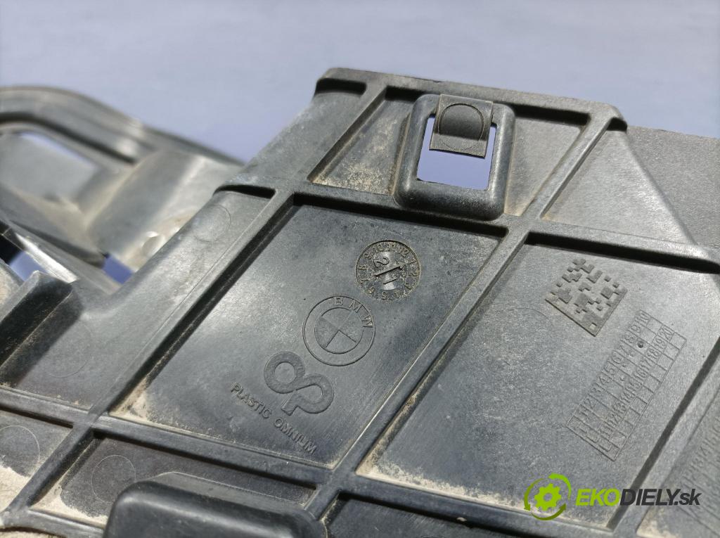 Bmw X7 2021 Upevnenie: narazník 8089902