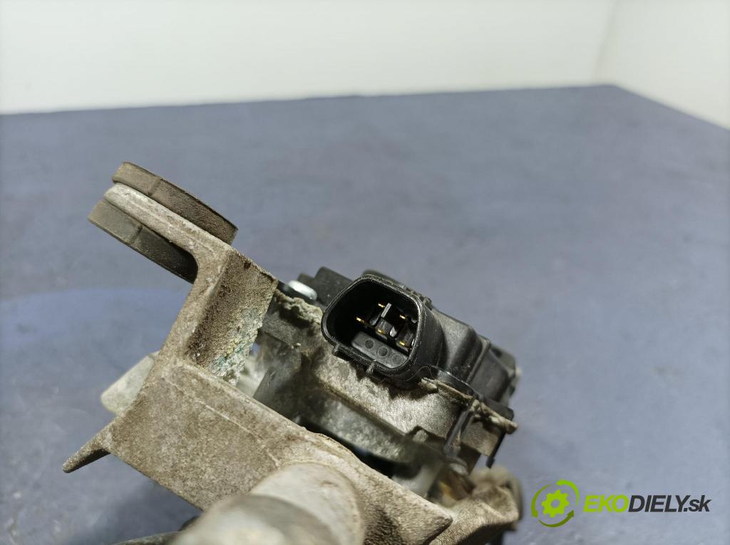 Mitsubishi Outlander 2010 mechanizmus motor: Stierače: Predné 159300-1052