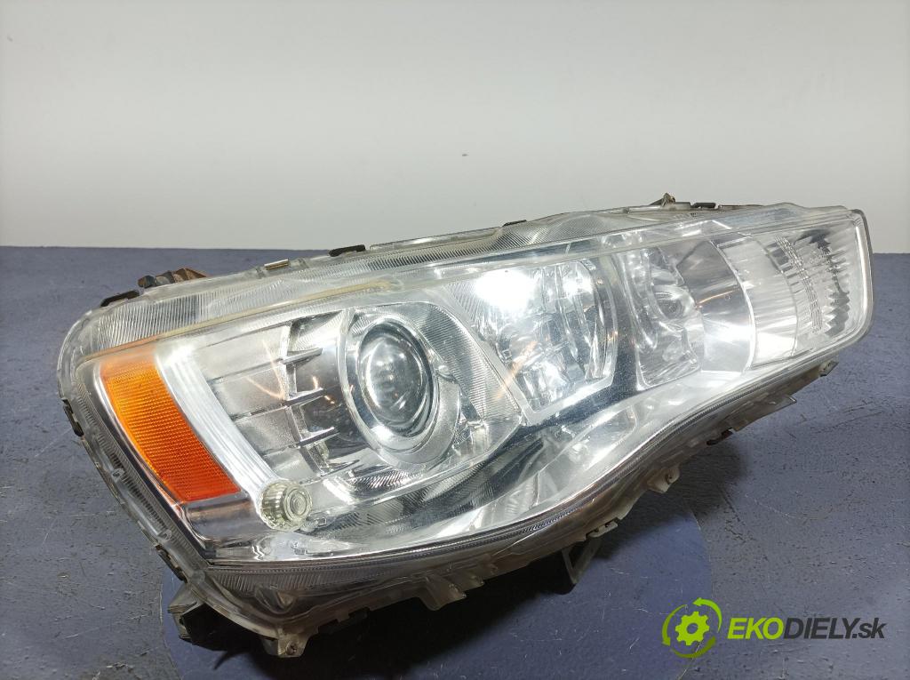 Mitsubishi Outlander 2010 Reflektor: v pravo: