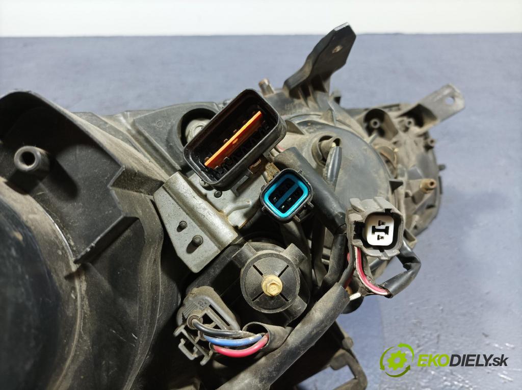 Mitsubishi Outlander 2010 Reflektor: Vľavo: