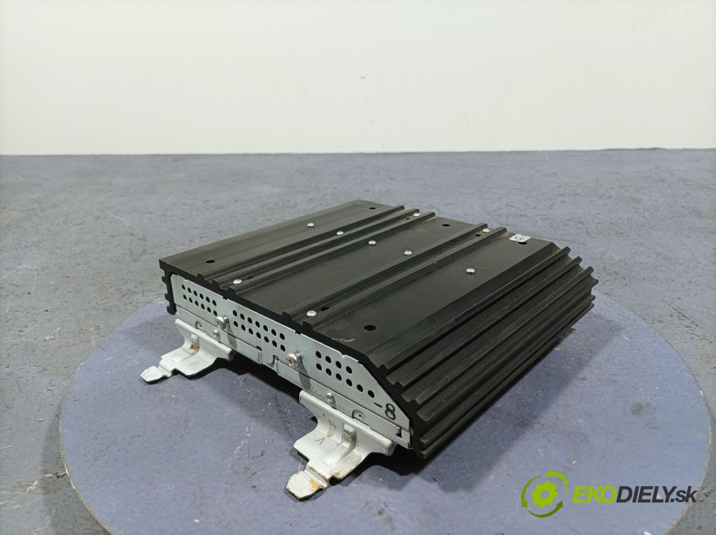 Mitsubishi Outlander 2010 Zesilovač: 8701A350